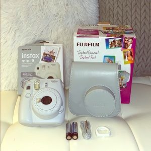 Fugifilm Instax Mini 9 Bundle